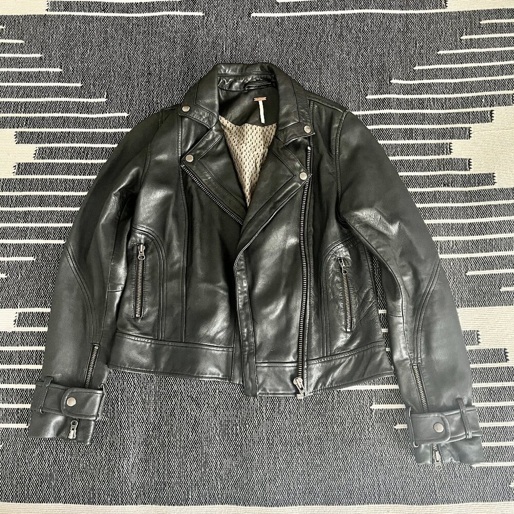 FREE PEOPLE BLACK LEATHER BIKER JACKET SIZE 8